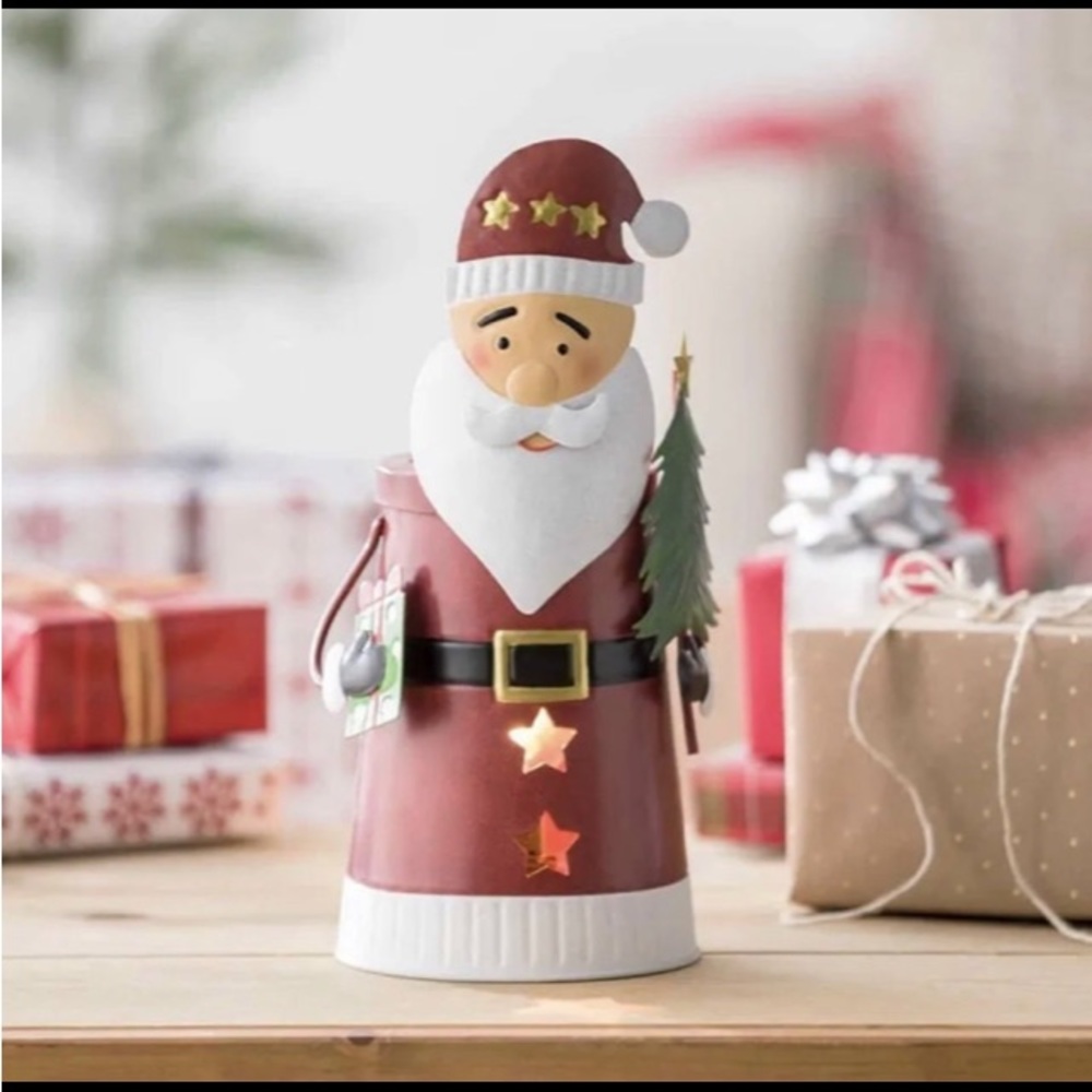 Santa Gift Basket with Scentsy items + - Picture 7 of 10